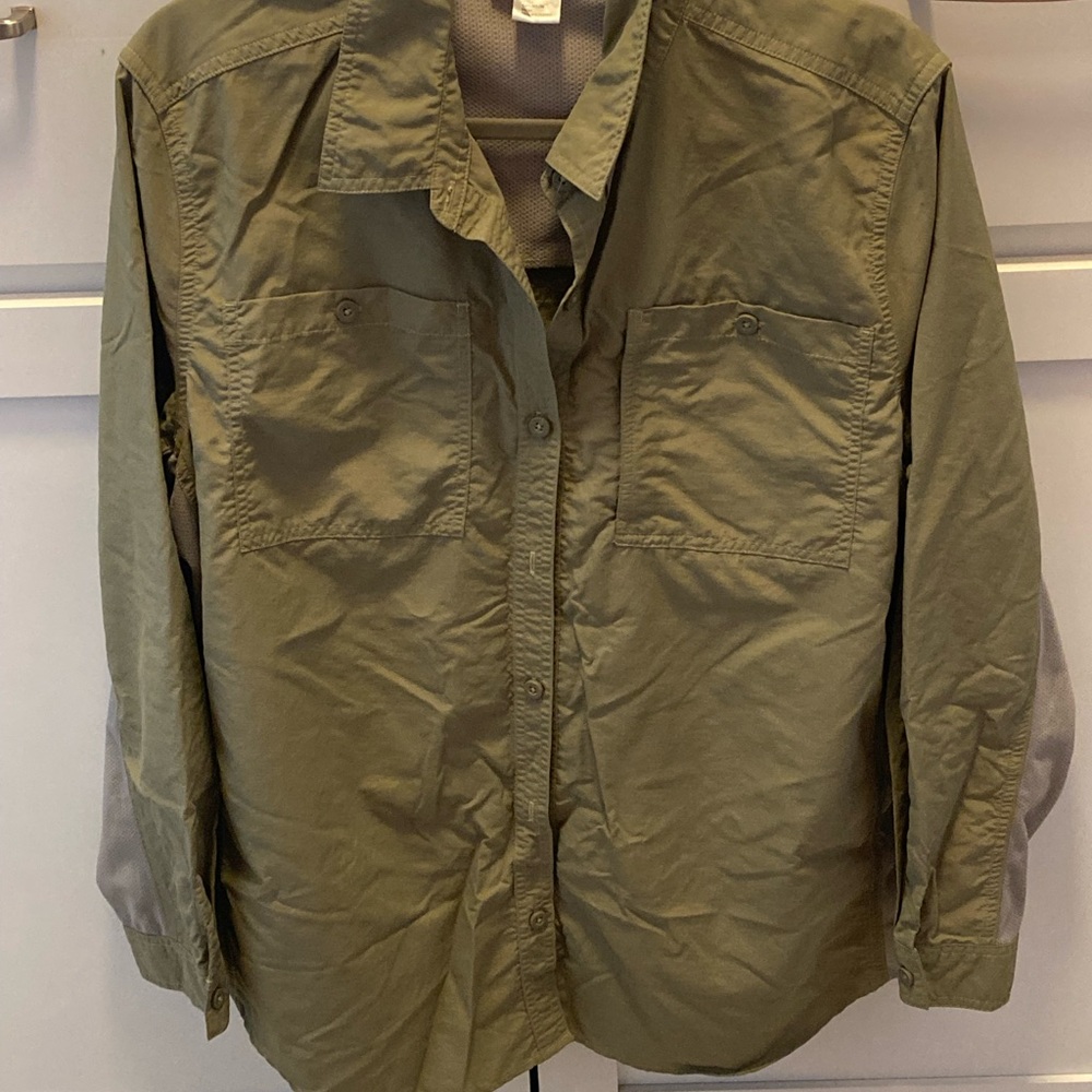 Women’s Green Shirt